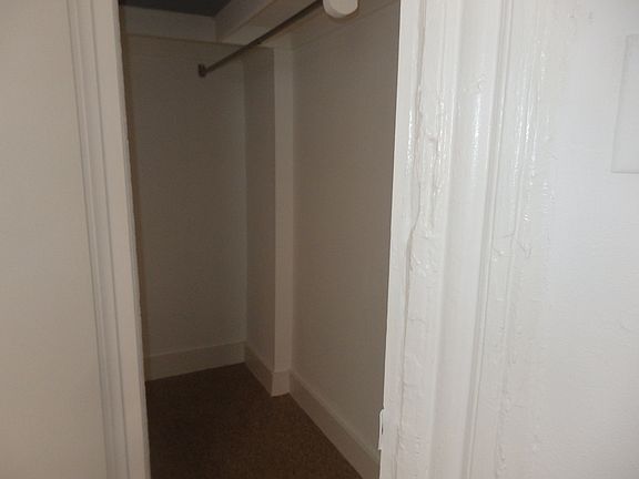 3rd image of 437 W 36th St APT 1A