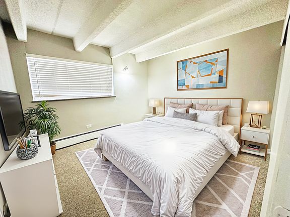 2nd image of 3600 S Bannock St #2B-1Ba-750Sqft