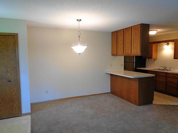 5th image of 14010 44th Pl N APT 5