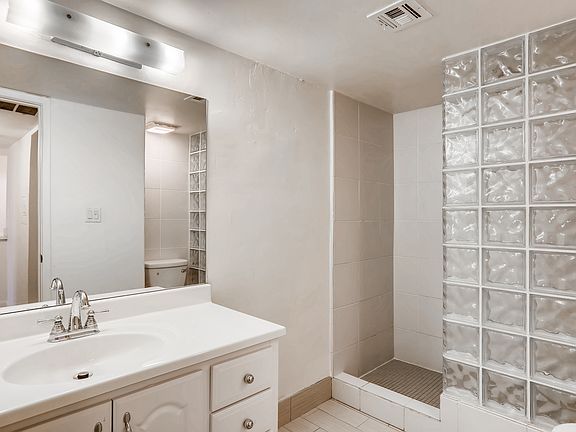 3rd image of 3416 N 44th St Unit 16