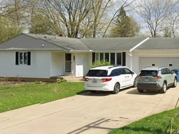 7057 Glendale Rd, North Ridgeville, OH 44039