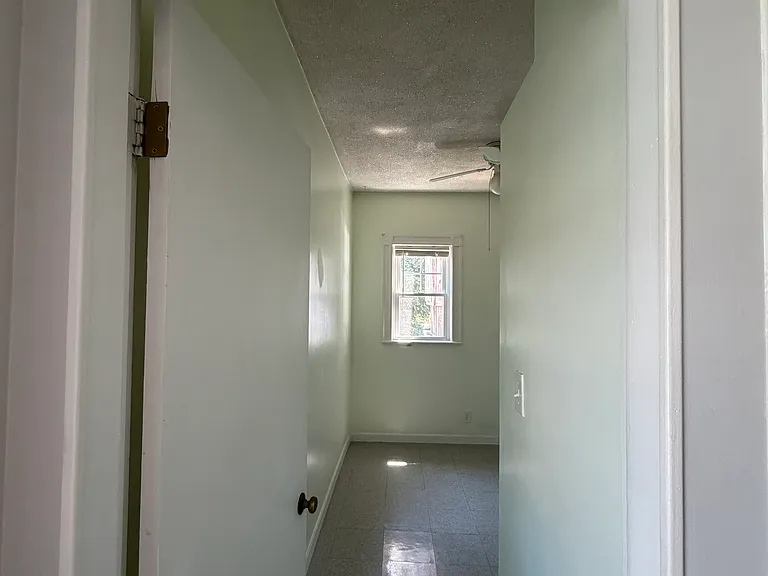 81 Central Ave #2B — Photo 4