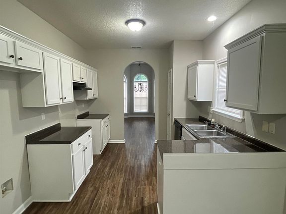 5th image of 9216 Acadia Pl