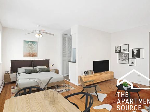 3rd image of 441 W Barry Ave #527