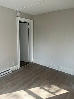 3rd image of 15 Tuthill Ave APT 2