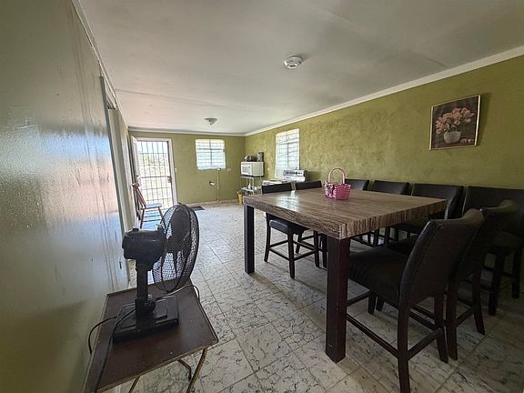 3rd image of 160 Los Mesquites Rd