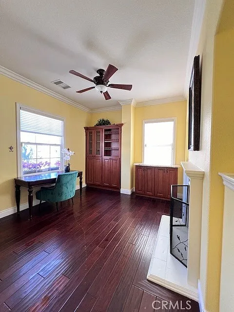 6 bed, 4.5 bath, 4368 sqft, $5,800 — Photo 3