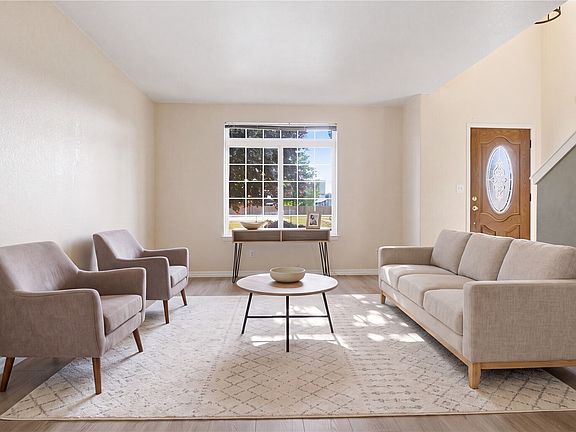 5th image of 13009 12th Avenue E