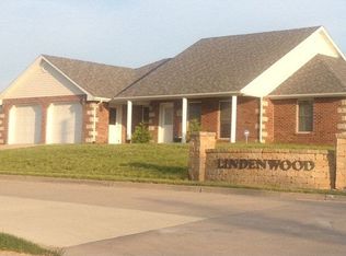 105 Lindenwood Pl, Holts Summit, MO 65043