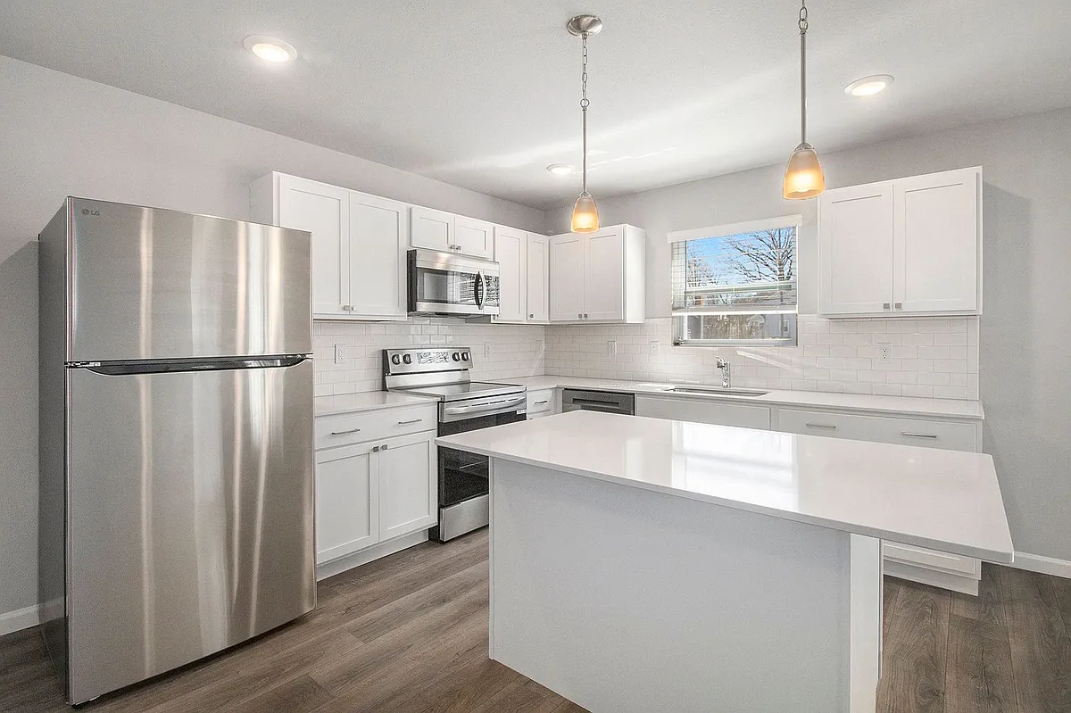 Building Photo - 1302 Forest Valley Dr