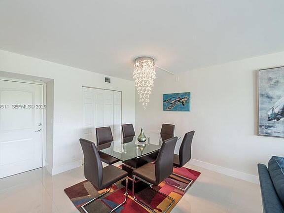 4th image of 100 Bayview Dr APT 226