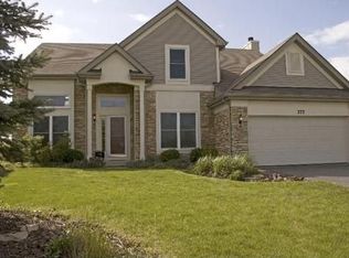 377 Edgewater Ct, Sugar Grove, IL 60554