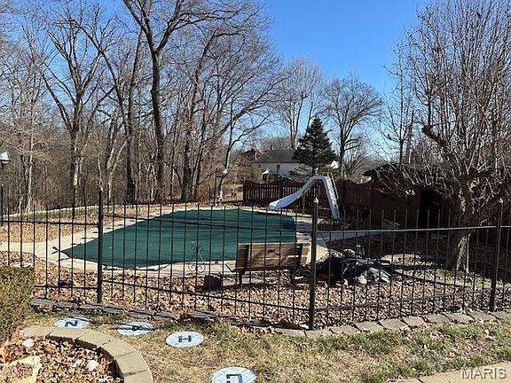 5th image of 9931 South Rd