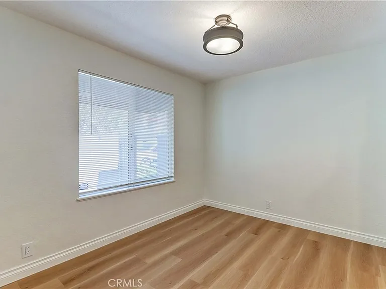 26875 Jasper — Photo 13