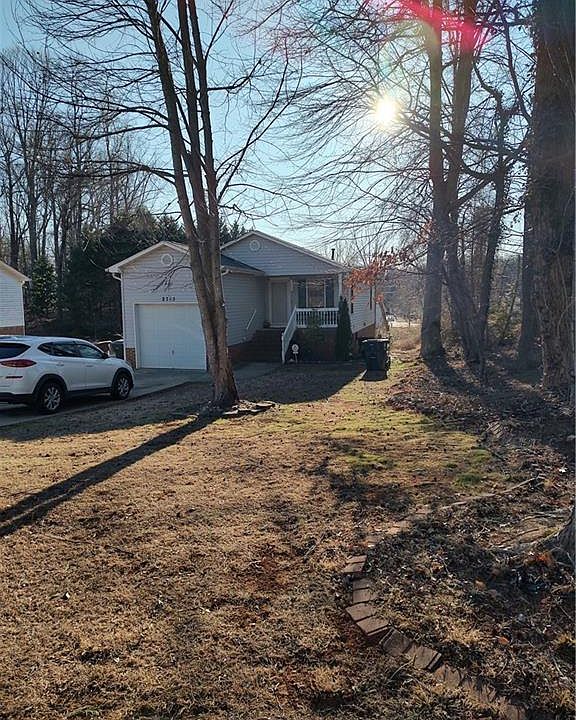 1st image of 2723 Leo Dr