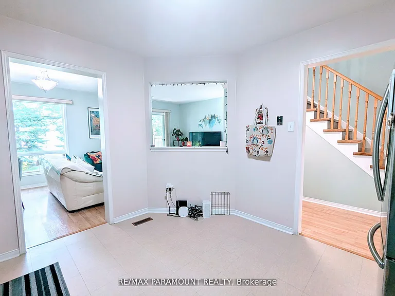 37 Wickstead Ct — Photo 9