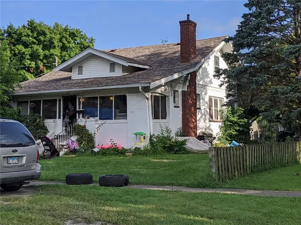 210 E Newkirk St, Tuscola, IL 61953