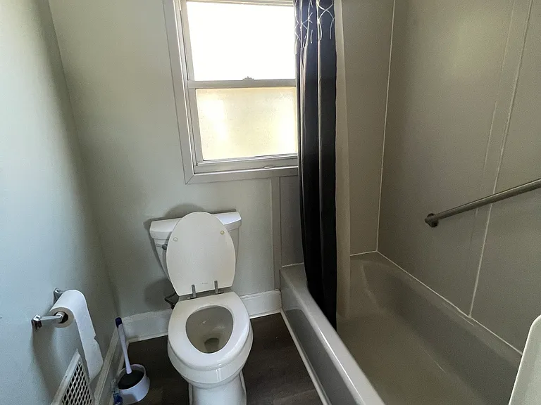 4 Jarvis St #1 — Photo 7