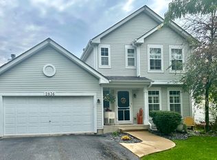 2836 Skylane Dr, Naperville, IL 60564