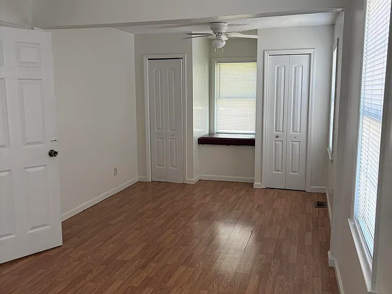 1509 Sharon Dr — Photo 5