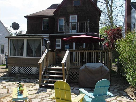 2nd image of 1023 Archwood Ave