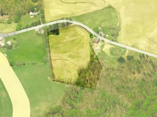 2886 W Scenic Dr, Danielsville, PA 18038