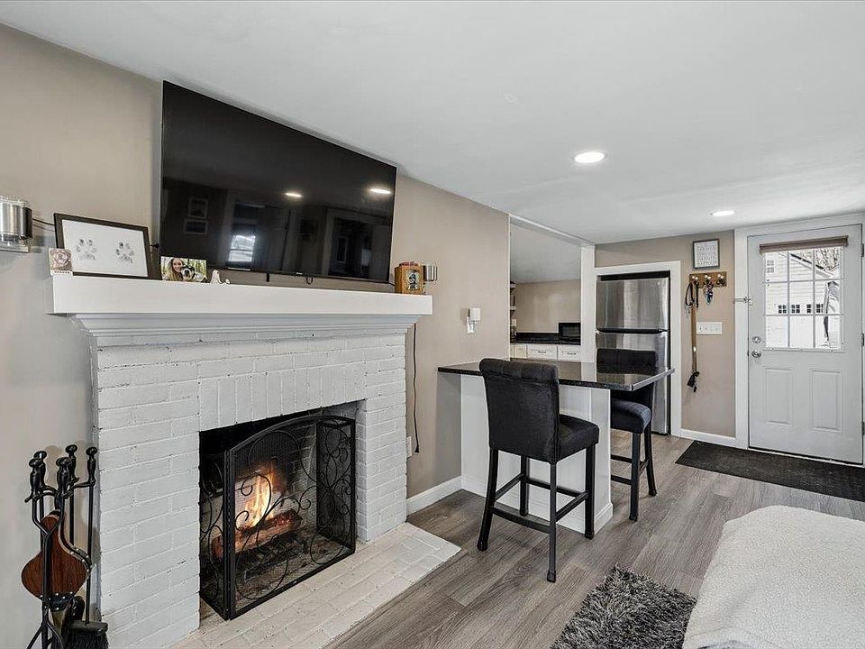 1st image of 9 Hillcrest Avenue