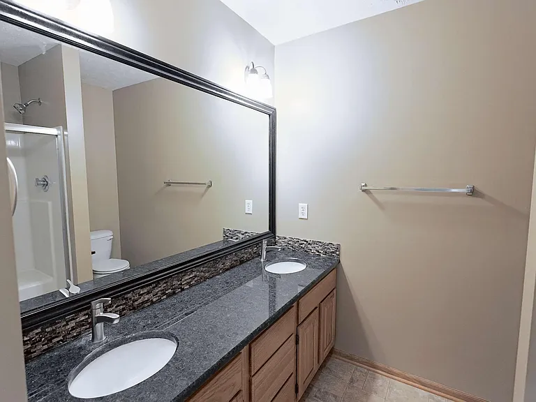 1718 Sawyer St — Photo 24