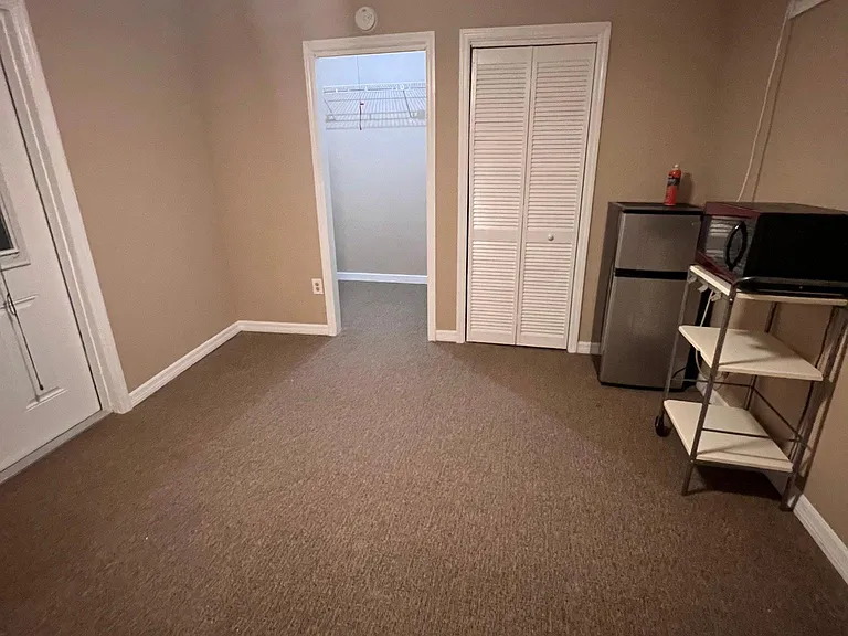 1016 W Indiana Ave — Photo 24