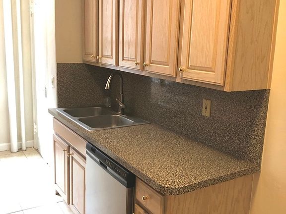 3rd image of 175 W 76th St #2C1