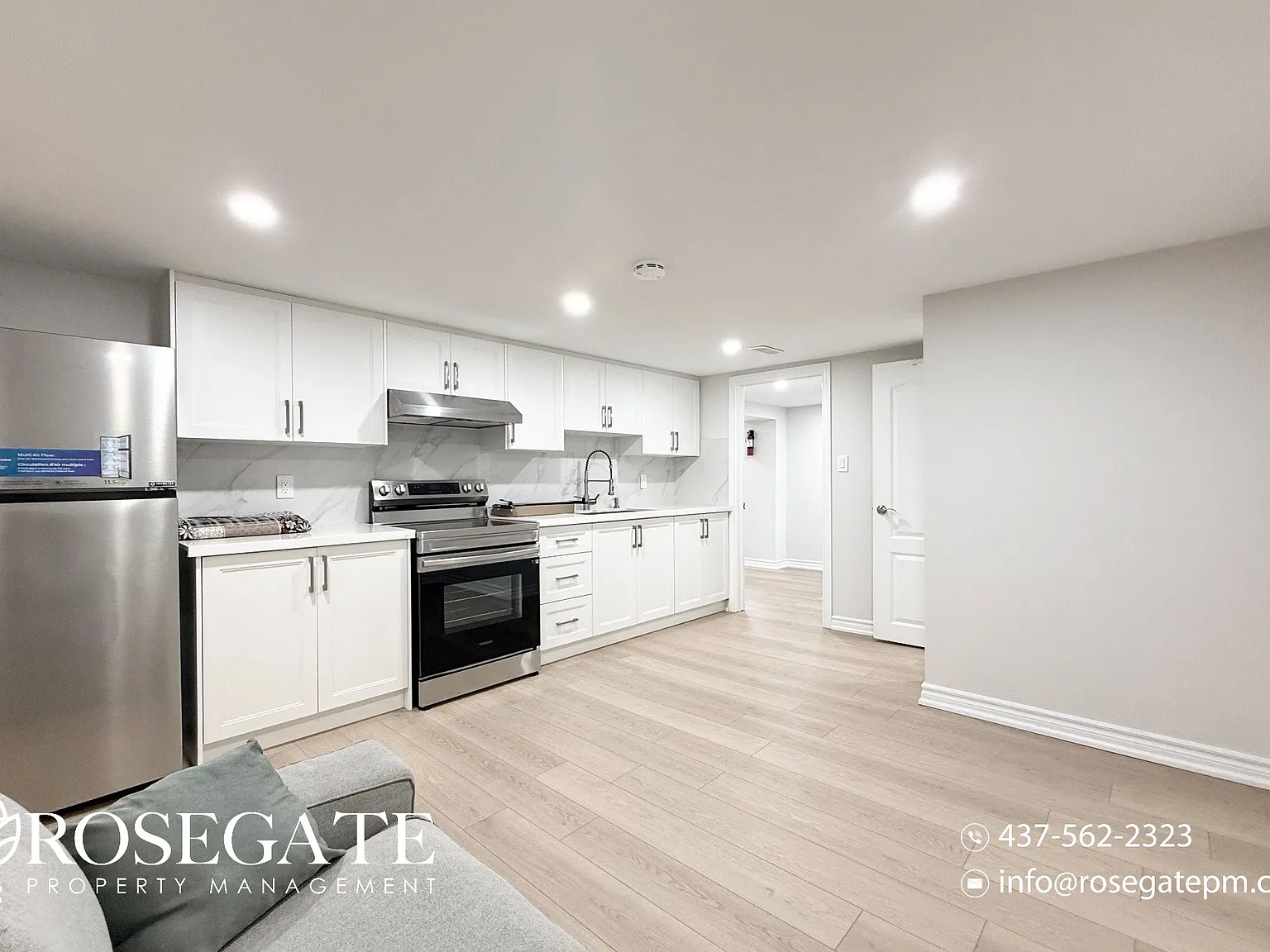 10 Hogan Drive Toronto — Photo 3