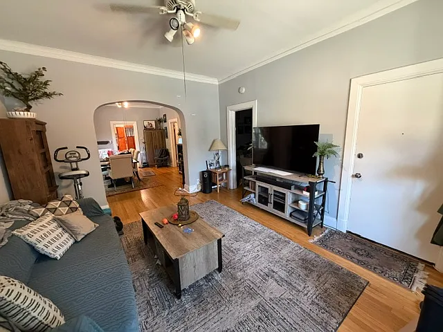 1901 W Belle Plaine Ave #1F — Photo 17