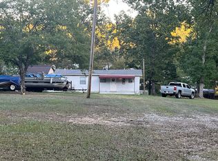 129 Lakeshore Dr, Cross Hill, SC 29332