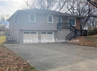 901 NE 113th Ter, Kansas City, MO 64155