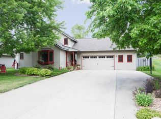 1678 Summit Ave, Saint Paul Park, MN 55071