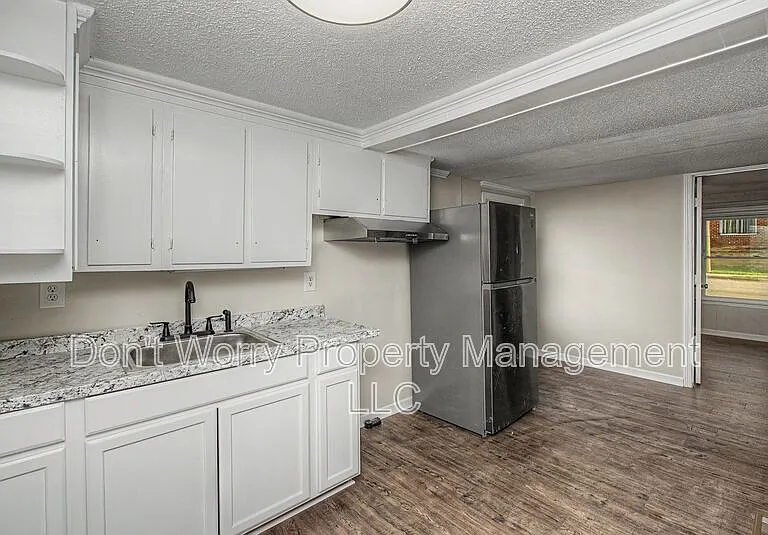 3504 Brevard St — Photo 3