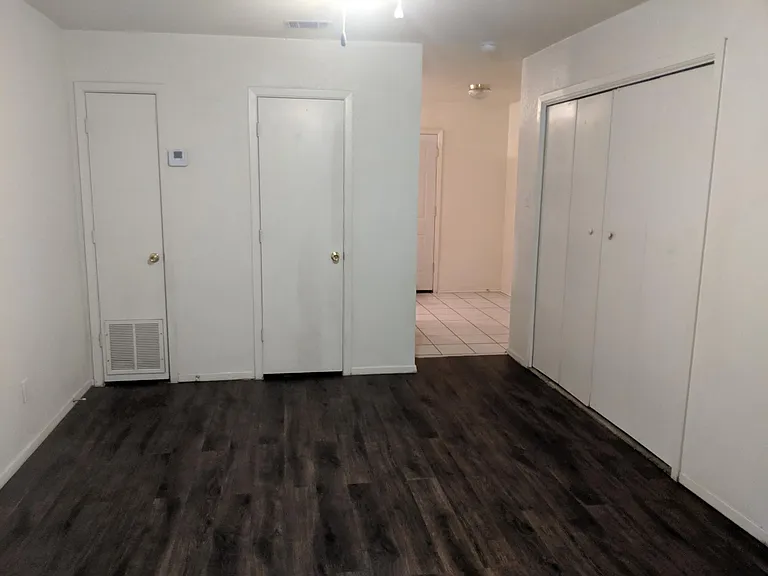 1110 Leslie Cir — Photo 6