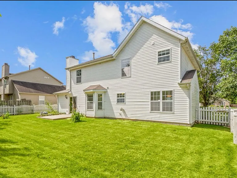 10411 Packard Dr — Photo 15