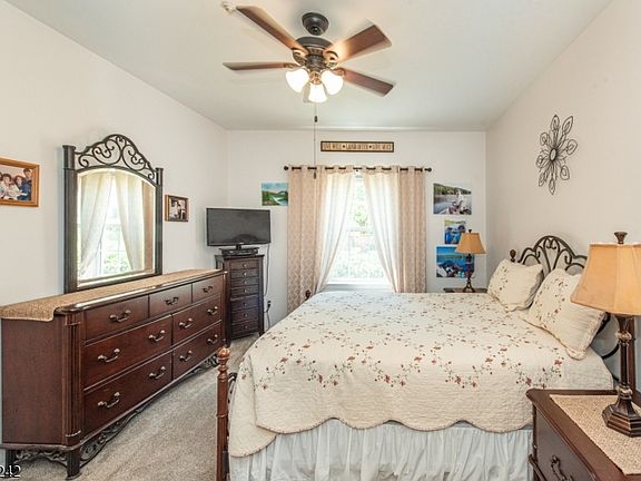 5th image of 6104 Richmond Rd