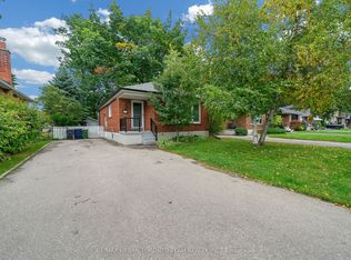 25 Westhead Rd, Toronto, ON M8W 4R7