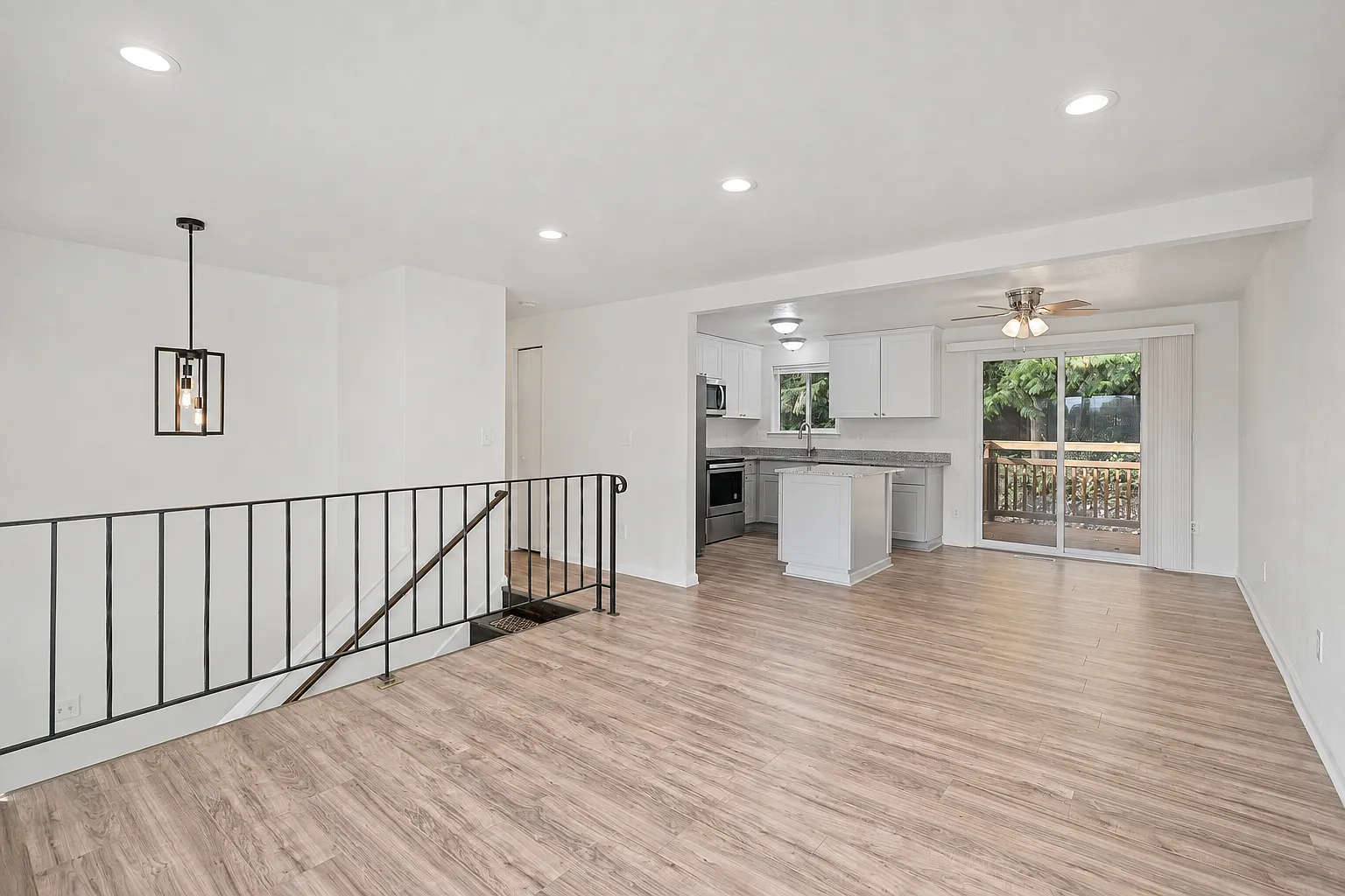 4 bed, 1418 sqft, $3,550 — Photo 4