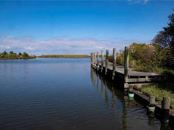 4660 Alba Rd, New Orleans, LA 70129