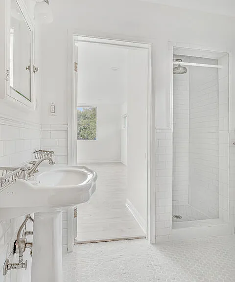 409 N Kilkea Dr — Photo 20