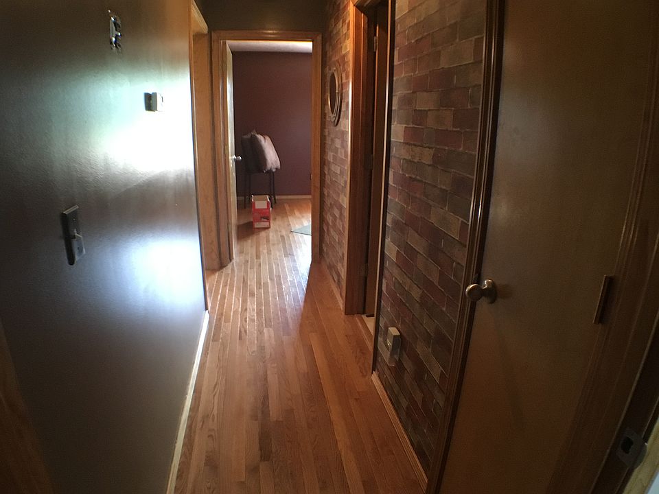 Hall (from bedroom 1)