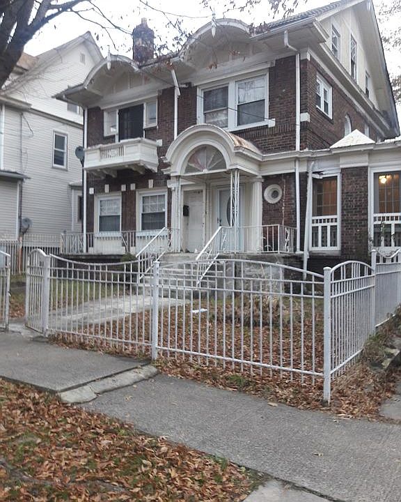 1st image of 860-862 S 13th St #1