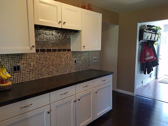 Entryway and Kitchen Bar