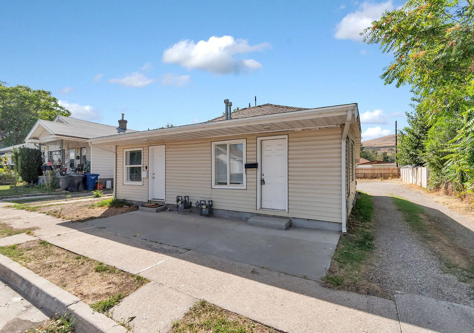 Awesome Priced Magna Duplex Unit! — Photo 2