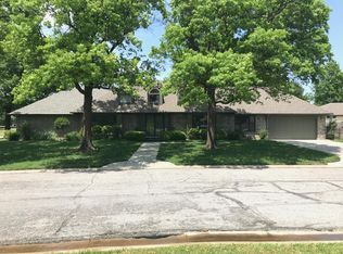 530 N Broadmoor Ct, Wichita, KS 67206
