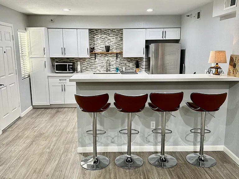 8020 E Thomas Rd #113 — Photo 1