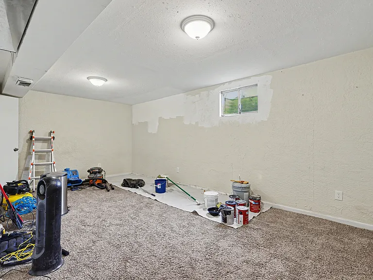 1731 Auburn Dr — Photo 24